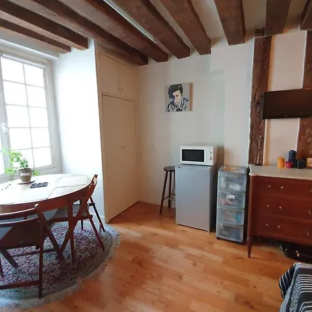 Apartamento Hostnfly - Charming Studio In The Heart Of Saint-germain